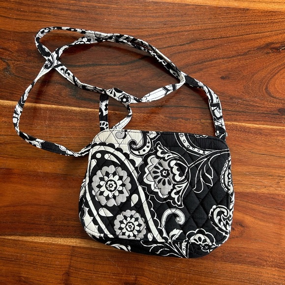 Vera Bradley midnight paisley cross body purse - Picture 5 of 7